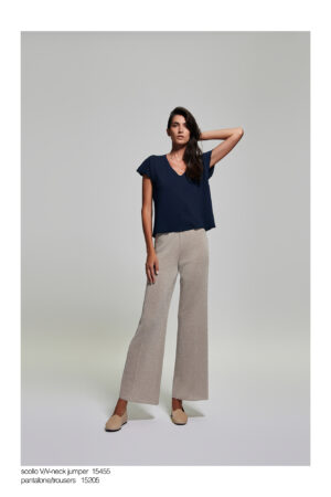 Art. 15455 Scollo V/V neck – Art. 15205 Pantalone/Trousers