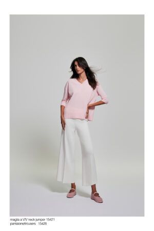 Art. 15421 Maglia a V/V neck – Art. 15428 Pantalone/Trousers
