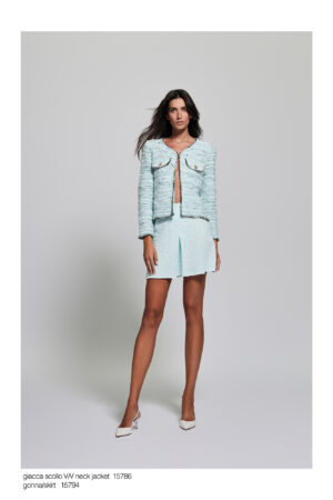 Art. 15786 Giacca scollo V/V neck jacket – Art. 15794 Gonna/Skirt