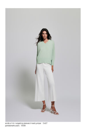 Art. 15427 Scollo a V m. lunga/Long sleeves V neck jumper – Art. 15428 Pantalone/Trousers